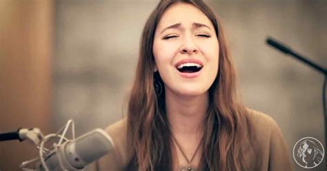 lauren daigle how great thou art how powerful her voice is